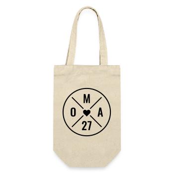 Oma 2027 Baby Ankündigung Enkelkind Enkel Oma 27  - Geschenkbeutel für Flaschen - Natur - Vorne