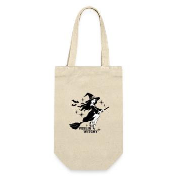 Feelin Witchy Halloween Shirt – Hexe auf Besen - Geschenkbeutel für Flaschen - Natur - Vorne
