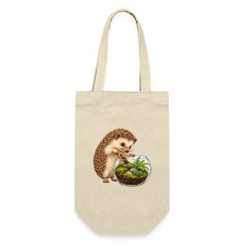 Igel baut ein Moos-Terrarium - Geschenkbeutel für Flaschen - Natur - Vorne