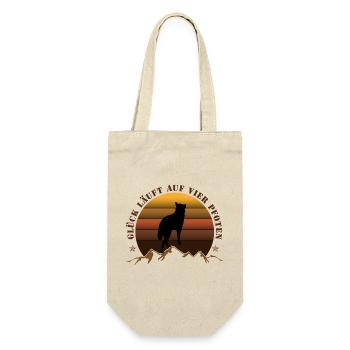Abendlicher Wolf auf Bergkulisse - Geschenkbeutel für Flaschen - Natur - Vorne