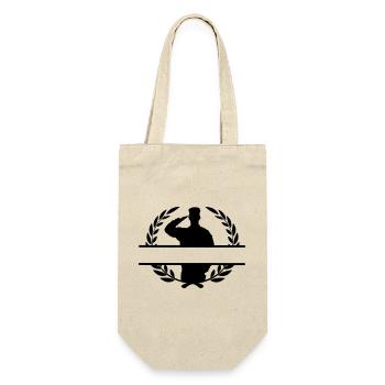 Soldier Respect salute in laurel wreath - Gift Bag for Bottles - nature - Front