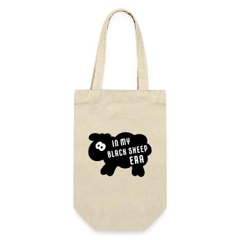 In My Black Sheep Era – Minimalistischer Spruch - Geschenkbeutel für Flaschen - Natur - Vorne