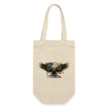 Eagle against the background of the US flag - Gift Bag for Bottles - nature - Front