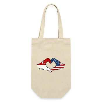 Singapore USA Flag Hands Heart Shape Used - Gift Bag for Bottles - nature - Front