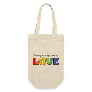LGBT T Shirt Rainbow everyone deserves love - Gift Bag for Bottles - nature - Front