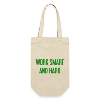 Travailler intelligemment et dur – La devise du succès pour ceux qui agissent - Sac à bouteille - nature - Devant