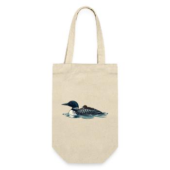 Gemeiner Lote trägt ein Küken auf ruhigem Wasser - Geschenkbeutel für Flaschen - Natur - Vorne