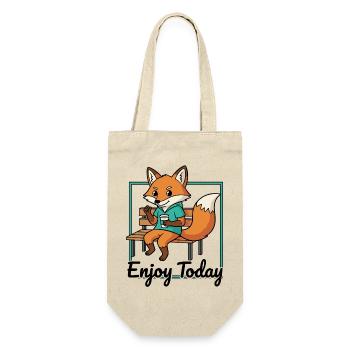 Fuchs auf Bank mit Hoodie Kaffee - Geschenkbeutel für Flaschen - Natur - Vorne