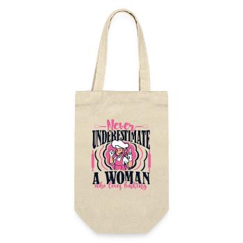 Ne sous-estimez jamais une femme qui aime cuisiner - Sac à bouteille - nature - Devant
