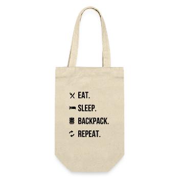 Eat, Sleep, Backpack, Repeat – Abenteuer Shirt - Geschenkbeutel für Flaschen - Natur - Vorne