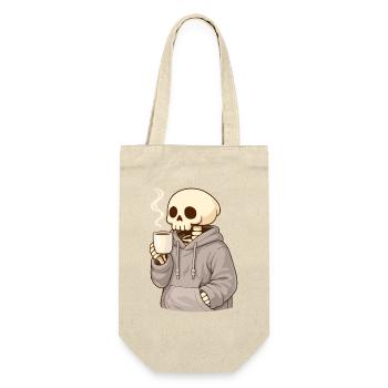 Cozy Skelett mit Tasse – Ruhiger Moment - Geschenkbeutel für Flaschen - Natur - Vorne