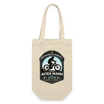 Never underestimate old man with e-bike design - Gift Bag for Bottles - nature - Front