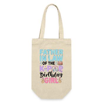 Father in Law of The K-Pop Birthday Girl - Geschenkbeutel für Flaschen - Natur - Vorne