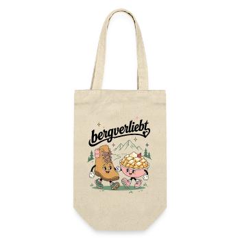 Wanderschuh und Kaiserschmarrn sind bergverliebt! - Geschenkbeutel für Flaschen - Natur - Vorne