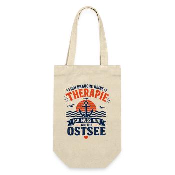 Ich brauche keine Therapie ich muss an die Ostsee - Geschenkbeutel für Flaschen - Natur - Vorne