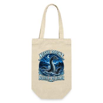  Nessie Doesn't Believe In You Either Loch Ness - Geschenkbeutel für Flaschen - Natur - Vorne