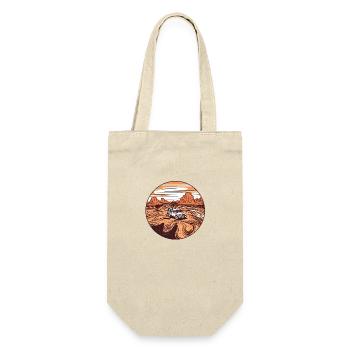 Roadtrip Through the Desert: Car in Desert - Gift Bag for Bottles - nature - Front