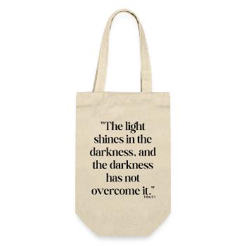 The light shines in the darkness... - Gift Bag for Bottles - nature - Front