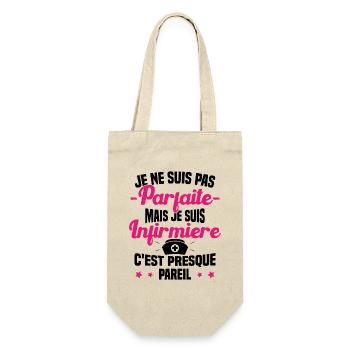 Pas parfaite mais je suis Infirmière Cadeau - Sac à bouteille - nature - Devant