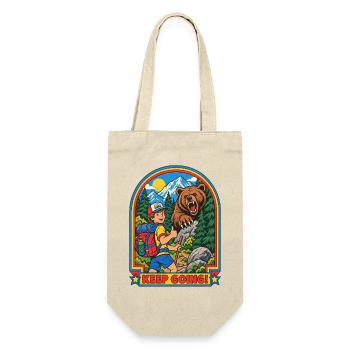 Wanderer trifft Bär Patch - Geschenkbeutel für Flaschen - Natur - Vorne