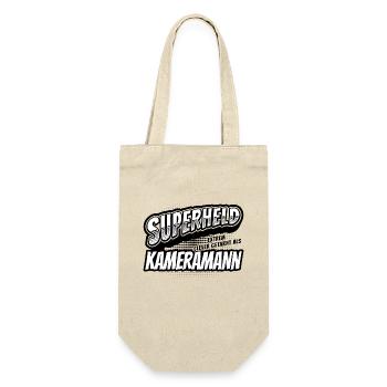 Superheld, clever getarnt als Kameramann - Geschenkbeutel für Flaschen - Natur - Vorne
