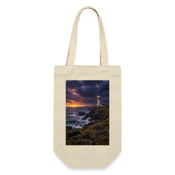 Dusk Lighthouse an der Rocky Coast - Geschenkbeutel für Flaschen - Natur - Vorne