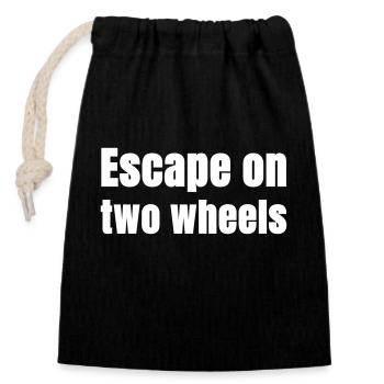 Escape on two wheels - Verschließbarer Geschenkbeutel aus Baumwolle (14x20cm) - Schwarz - Vorne