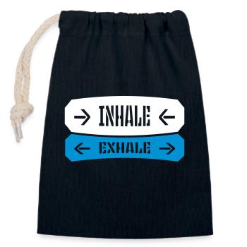 Inspirez expirez Yoga citation - Sac cadeau en coton avec cordon (14 x 20 cm) - bleu marine - Devant