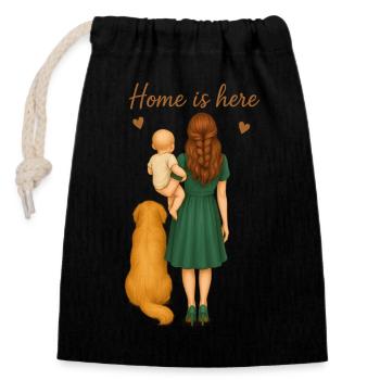 Home is here – Liebe in ihrer schönsten Form - Verschließbarer Geschenkbeutel aus Baumwolle (14x20cm) - Schwarz - Vorne
