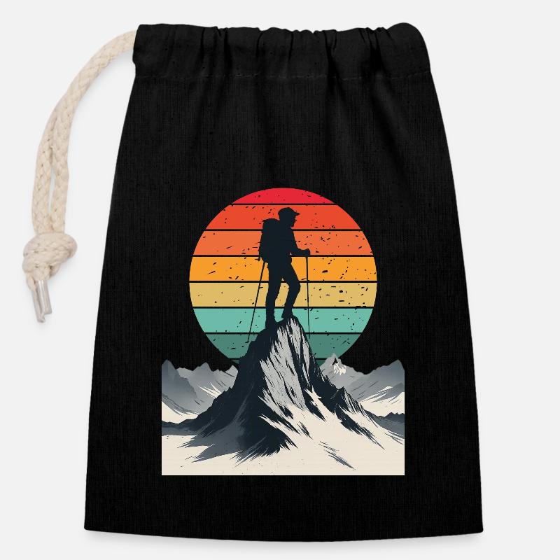 Adventurer at the Mountain Summit - Closable cotton gift bag (14x20cm) - black