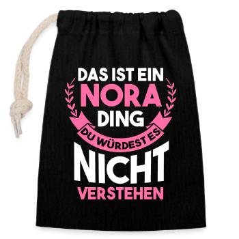 Name Nora - Verschließbarer Geschenkbeutel aus Baumwolle (14x20cm) - Schwarz - Vorne