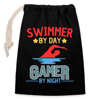 Swimmer By Day Gamer By Night - Verschließbarer Geschenkbeutel aus Baumwolle (14x20cm) - Schwarz - Vorne