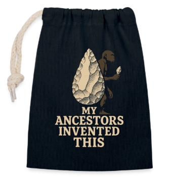 Prehistoric stone tools of Homo - Closable cotton gift bag (14x20cm) - navy - Front