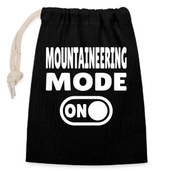 Mountaineering Mode ON – Gipfel im Visier - Verschließbarer Geschenkbeutel aus Baumwolle (14x20cm) - Schwarz - Vorne
