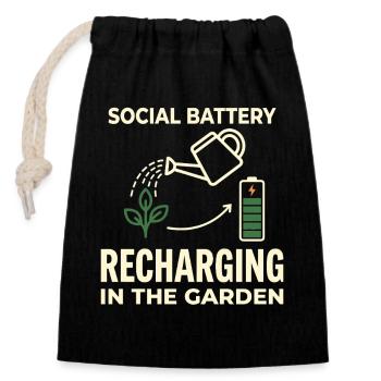 Social Battery Recharging Garden Humor - Closable cotton gift bag (14x20cm) - black - Front