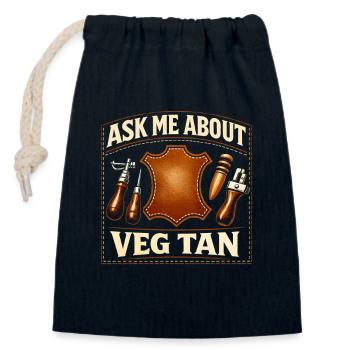 Demandez-moi à propos du Veg Tan | Métiers du cuir - Sac cadeau en coton avec cordon (14 x 20 cm) - bleu marine - Devant
