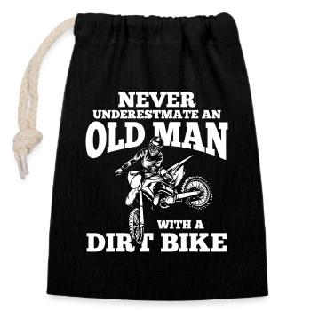 Ne sous-estimez jamais un vieil homme avec une moto tout-terrain - Sac cadeau en coton avec cordon (14 x 20 cm) - noir - Devant