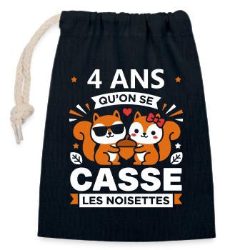 Qu’on se casse les noisettes 4 ans - Sac cadeau en coton avec cordon (14 x 20 cm) - bleu marine - Devant
