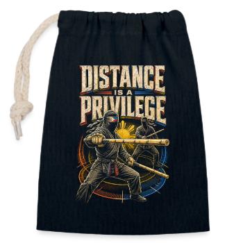 La distance d’Escrima Arnis est un privilège - Sac cadeau en coton avec cordon (14 x 20 cm) - bleu marine - Devant