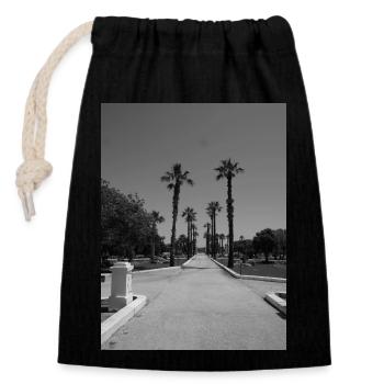 Sizilianische Strandstrasse mit Palmen - Verschließbarer Geschenkbeutel aus Baumwolle (14x20cm) - Schwarz - Vorne