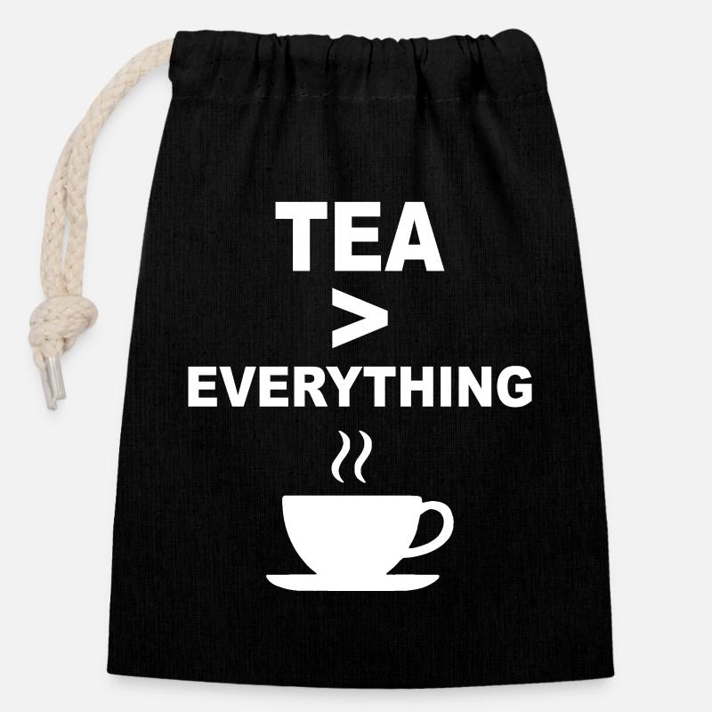 Tea > Everything – Funny Tea Lover Design - Closable cotton gift bag (14x20cm) - black