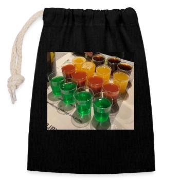 Alkohol Schnaps - Verschließbarer Geschenkbeutel aus Baumwolle (14x20cm) - Schwarz - Vorne
