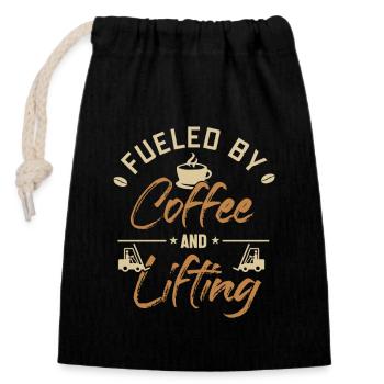 Fueled by Coffee and Lifting All-terrain forklift - Closable cotton gift bag (14x20cm) - black - Front