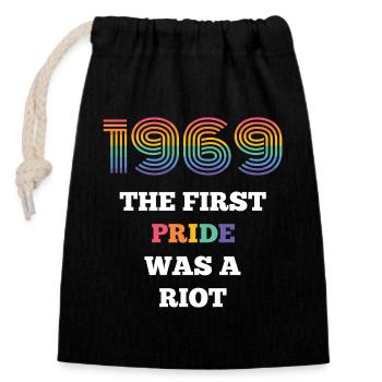 LGBT Pride Month - Die erste Pride war ein Aufruhr - Verschließbarer Geschenkbeutel aus Baumwolle (14x20cm) - Schwarz - Vorne