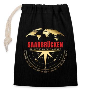 Koordinaten Saarbrücken - Verschließbarer Geschenkbeutel aus Baumwolle (14x20cm) - Schwarz - Vorne
