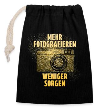 Mehr fotografieren - Weniger Sorgen - Verschließbarer Geschenkbeutel aus Baumwolle (14x20cm) - Schwarz - Vorne