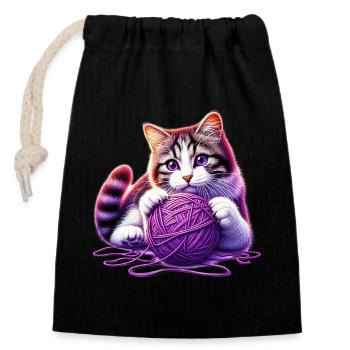 Cat plays with a ball of yarn - Closable cotton gift bag (14x20cm) - black - Front