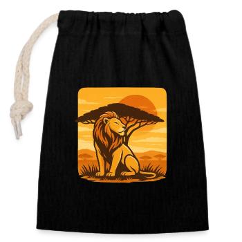 Lion before sunset in the savannah - Closable cotton gift bag (14x20cm) - black - Front