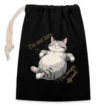 Energie-Sparkatze: Cozy Lounge - Verschließbarer Geschenkbeutel aus Baumwolle (14x20cm) - Schwarz - Vorne