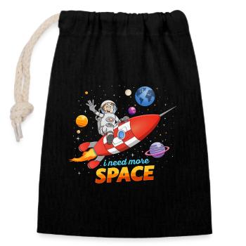 I Need More Space. Astronaut on rocket illustration - Closable cotton gift bag (14x20cm) - black - Front